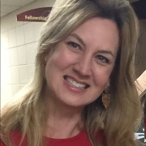 Meet your Posher, Myrina